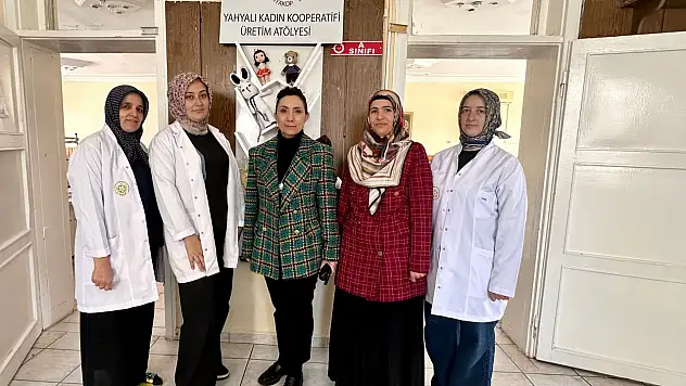 Müdür Çıngır, Elma Çiçeği Kadın Kooperatifi'ni ziyaret etti