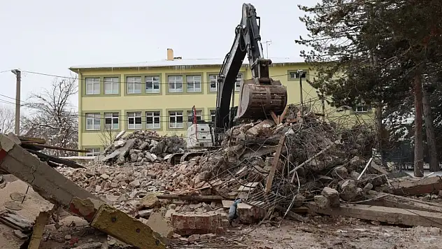 Müjdesini Baki Ersoy vermişti! Bünyan'a kurulacak hükümet konağı için inceleme
