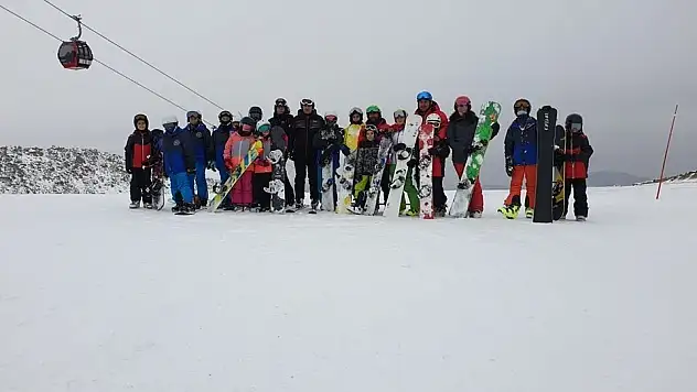 Murat Eskici, sporcular ile antrenmanda buluştu