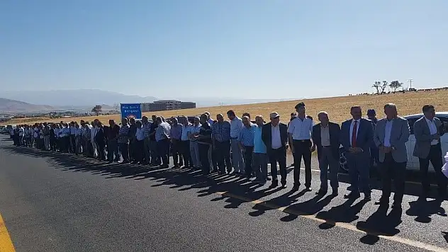 Bakan Yardımcısına ilçe girişinde davullu-zurnalı karşılama