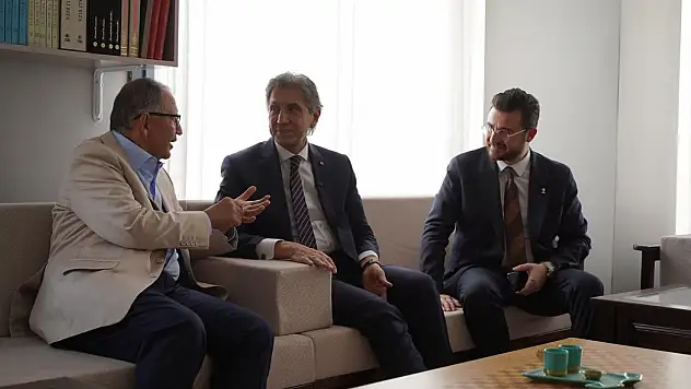 Mustafa Demir, Mehmet Özhaseki'yi unutmadı!