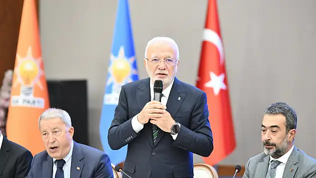 Mustafa Elitaş 'Yapacaklarımızı hayal bile edemezler' diyerek seslendi!