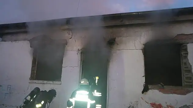 Evde gaz sıkışması sonucu patlama: 6 kişi... 