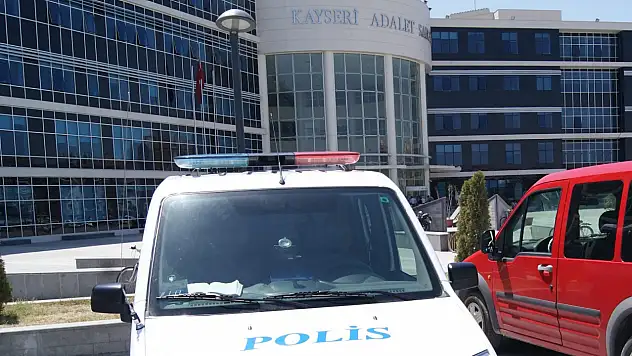 Müşteki sıfatıyla adliyede gelen galerici sanık oldu