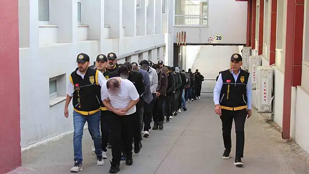 23 ilde dolandırıcılık yapan şebeke çökertildi