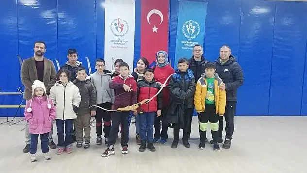 Mutlu Çarşamba gülümsetmeye devam ediyor
