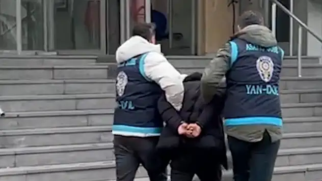 Nazmi Toker Caddesi'nde şüpheli hareketler: Polis durdurunca gerçek ortaya çıktı