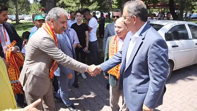 NE ÇEKTİĞİMİZİ BİLEN VAR MI?