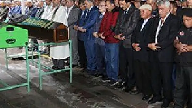 NECATİ ERAVŞAR SON YOLCULUĞUNA UĞURLANDI