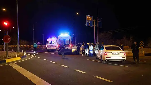 Kırmızı ışık ihlali kazaya neden oldu: 2 kişi yaralı