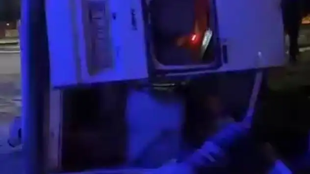 İşçi servisi çarpıştı: Çok sayıda yaralı var