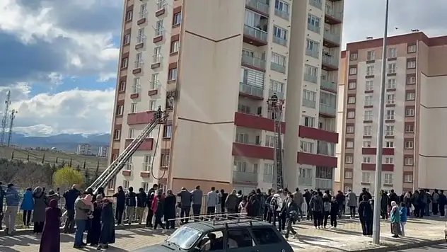 Niğde'de apartman yangını