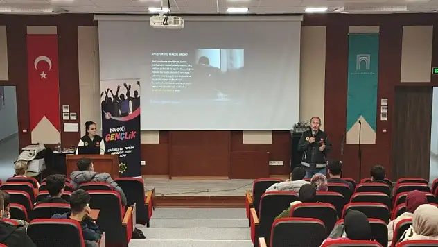 Polis, farkındalık için sahada