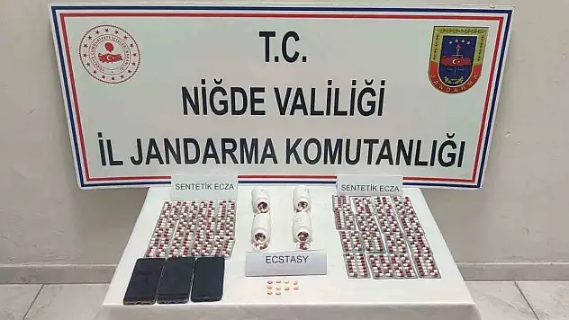 Zehir tacirlerine operasyon: 3 gözaltı
