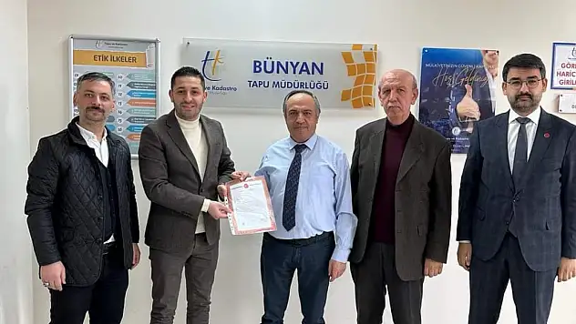 O iş adamı tapusunu Ülkü Ocaklarına hediye etti!