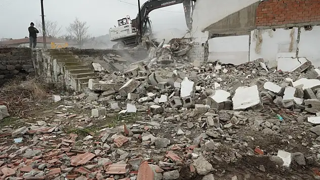 O mahallede evler yıkılıyor!