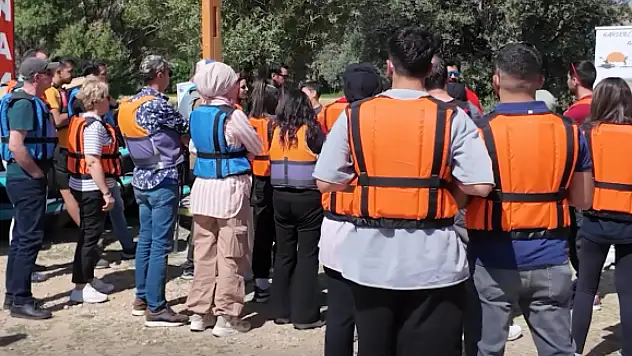 Oda üyeleri stresten uzak doğa ve müziğin tadını çıkardı