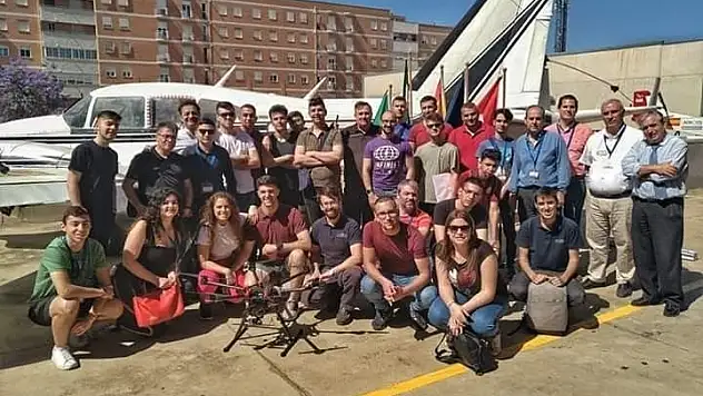 Öğrenciler, İspanya'da dron eğitimi aldı

