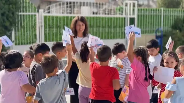 Öğrenmenin en eğlenceli hali! Kayseri'de minikler oyunla yön buldu