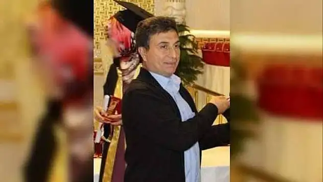 Öğretim görevlisi ile eşi kazada öldü 