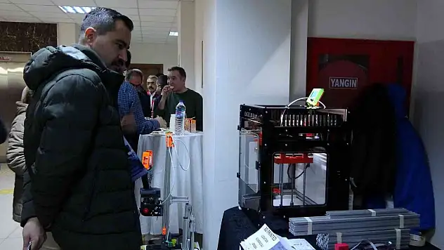 Öğretmenler yaptı! 20 bin TL'lik 3 boyutlu yazıcıyı çok daha ucuza ürettiler!