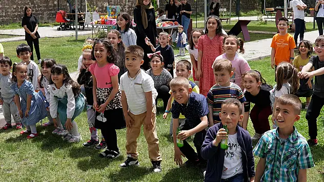 Depremzede çocuklar için düzenlendi