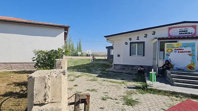 Okul bahçelerinde eğitim-öğretim yılı telaşı
