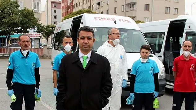 Okul servisleri mikroplara karşı dezenfekte ediliyor
