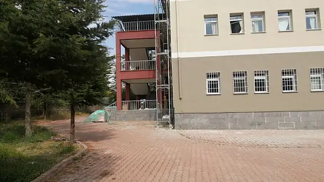 Okulda 'Gürültü' isyanı...