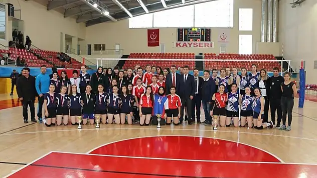 Okullar Arası Genç A Kız Voleybol İl Birinciliği Müsabakaları Tamamlandı