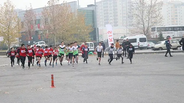 Okullar arası Yıldız Genç Kros İl Birinciliği tamamlandı
