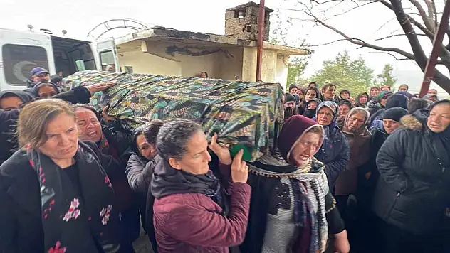 Cinayete kurban giden 2 çocuk annesi toprağa verildi