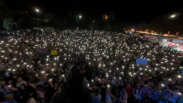 On binlerce Kayserili hep bir ağızdan söyledi!