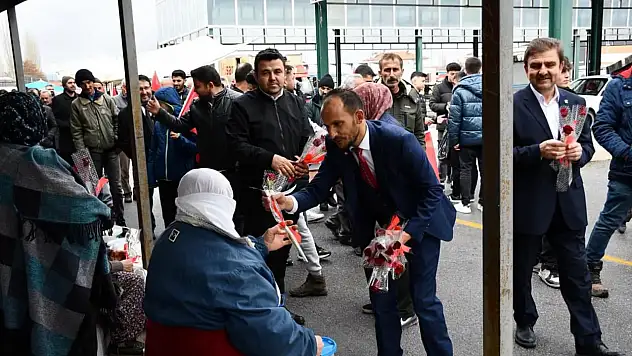 Onat Tomarza'ya neler yapacak?