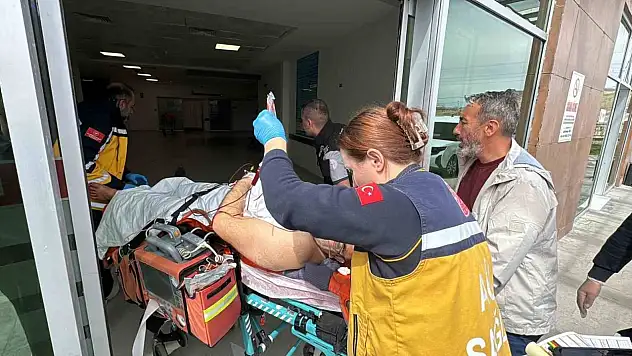 Önce eşini, sonra kendisini yaraladı