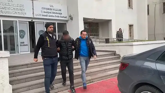 Emekli doktoru 650 bin dolar dolandırdılar!