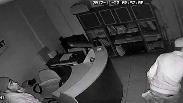 Önce kamyonu daha sonra çelik kasayı çaldılar