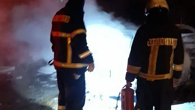 Önce kaza yaptı, sonra alev aldı: 4 yaralı