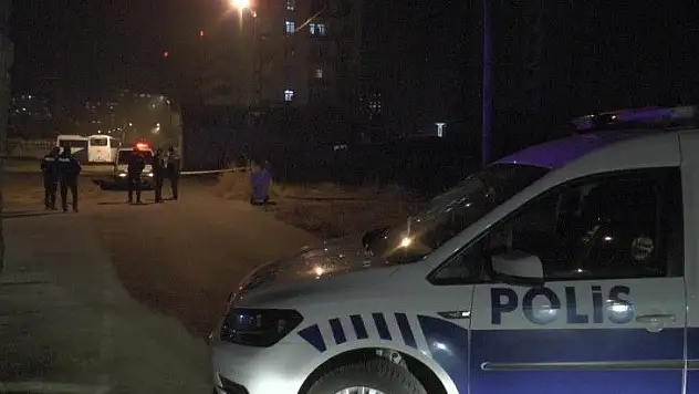 Silahla vurdu hastaneye bırakıp kaçtı