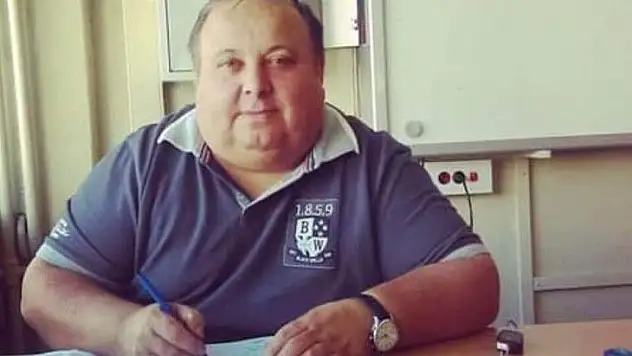 Orhan öğretmen kalbine yenik düştü