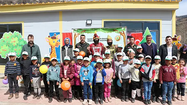 Orman köylerinde sahne alıyorlar, sebebi ise çok önemli