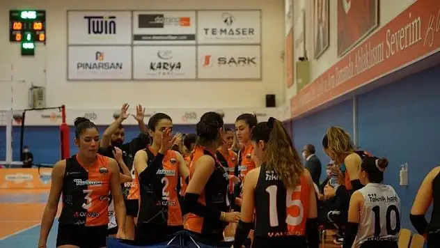 Turkuaz Seramik, Antalyaspor'u set vermedi
