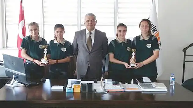 OSB Teknik Koleji öğrencilerinden atletizm başarısı