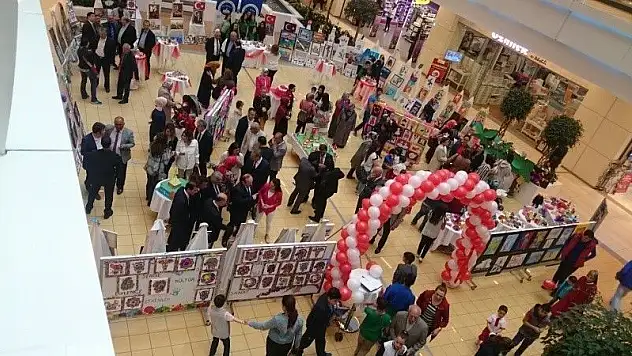 Osman Düşüngel Ortaokulu'ndan Yıl Sonu Sergisi
