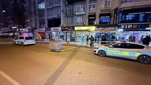 Adana'da durakta silahlı saldırı