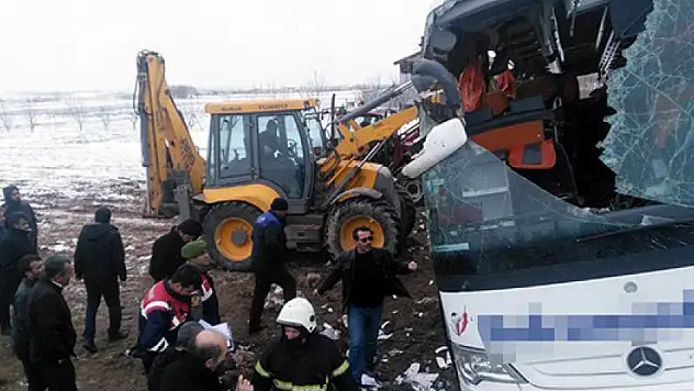 Otobüs kazalarında yaralı sayısı 48'e çıktı 