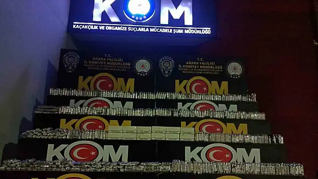 Otobüs zeminine zulalanmış olarak yüzlerce adet ele geçirildi