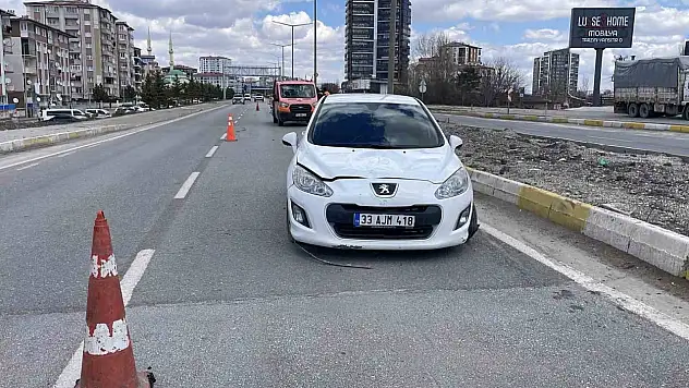 Otomobilin çarptığı küçük kız yaşam savaşı veriyor