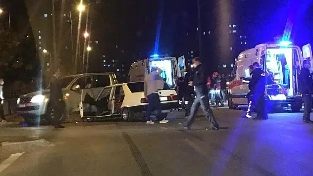 Sivas Bulvarı'nda fezi kaza yaralılar var