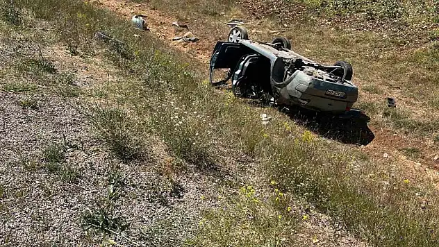Otomobil şarampole uçtu